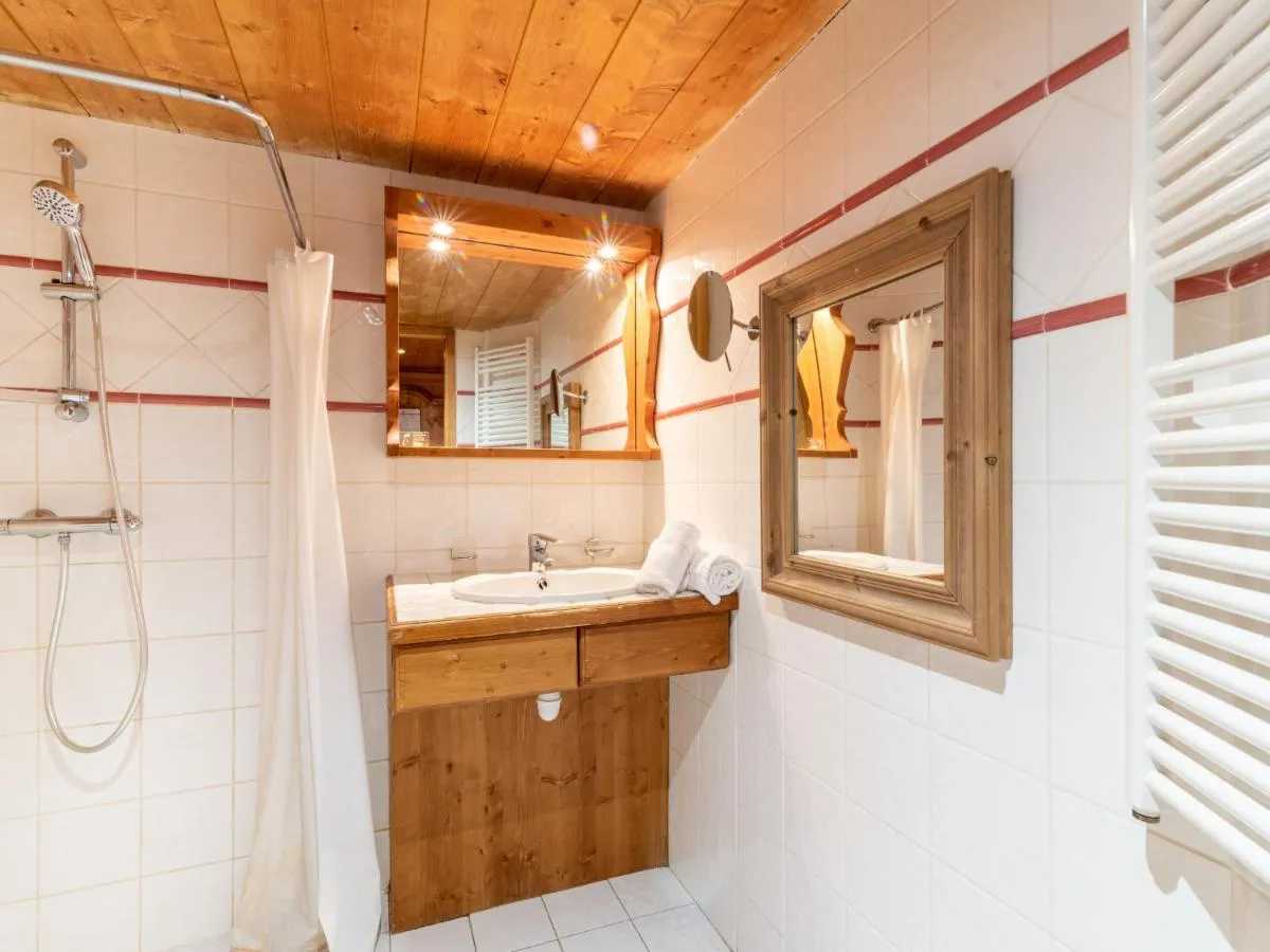 Image 4 of Apartment Ecrin des Neiges – Val Claret-2 by Interhome