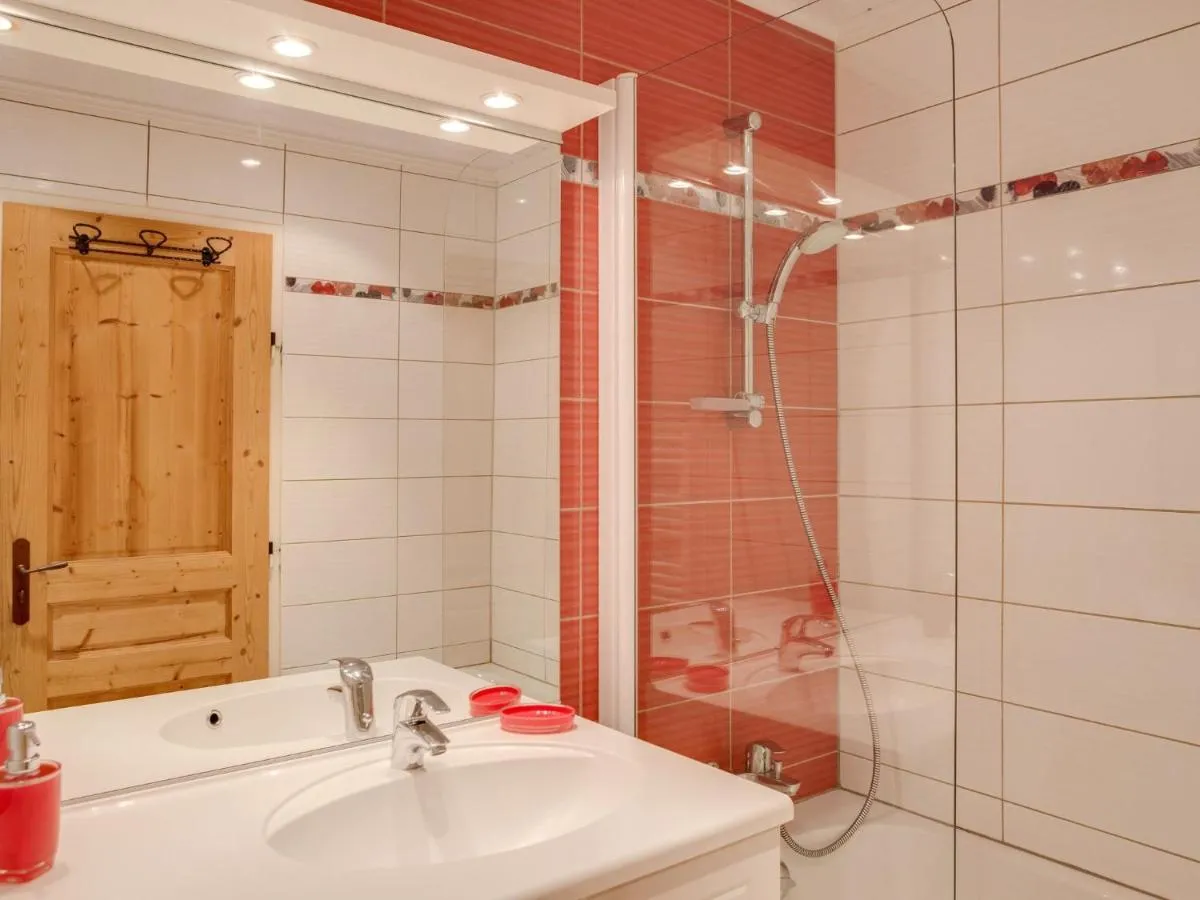 Image 4 of Apartment Le Curling A – Val Claret-12 by Interhome