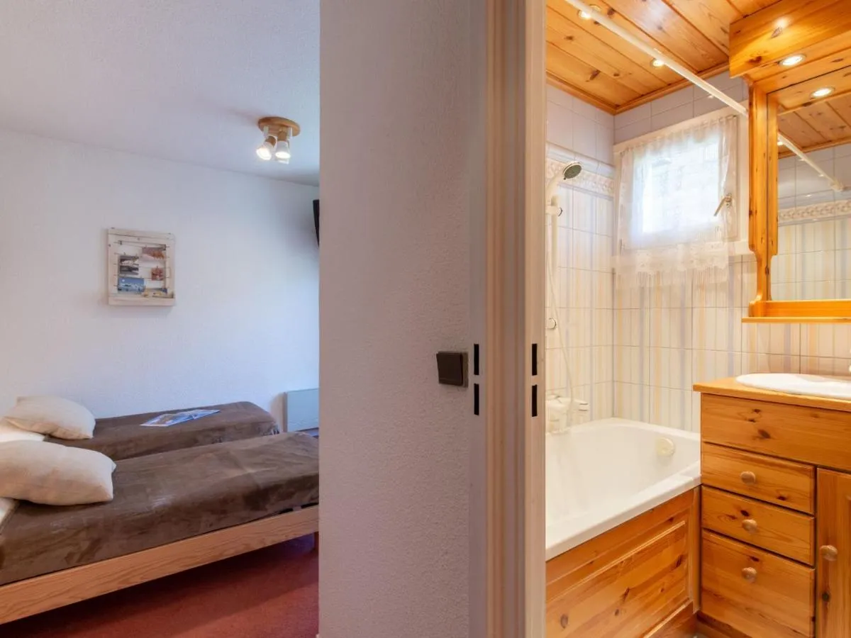 Image 2 of Apartment Les Tommeuses – Val Claret-30 by Interhome