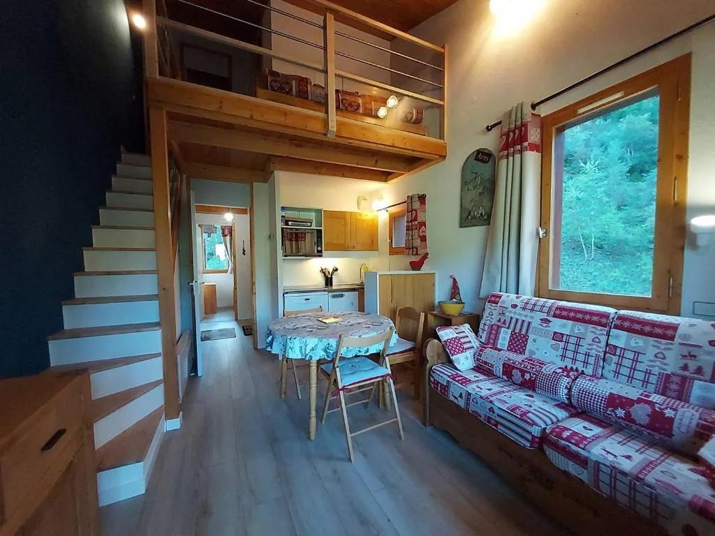 Image of Appart. 3 Pièces Mezzanine – Proche Pistes – Crève Coeur – FR-1-356-503