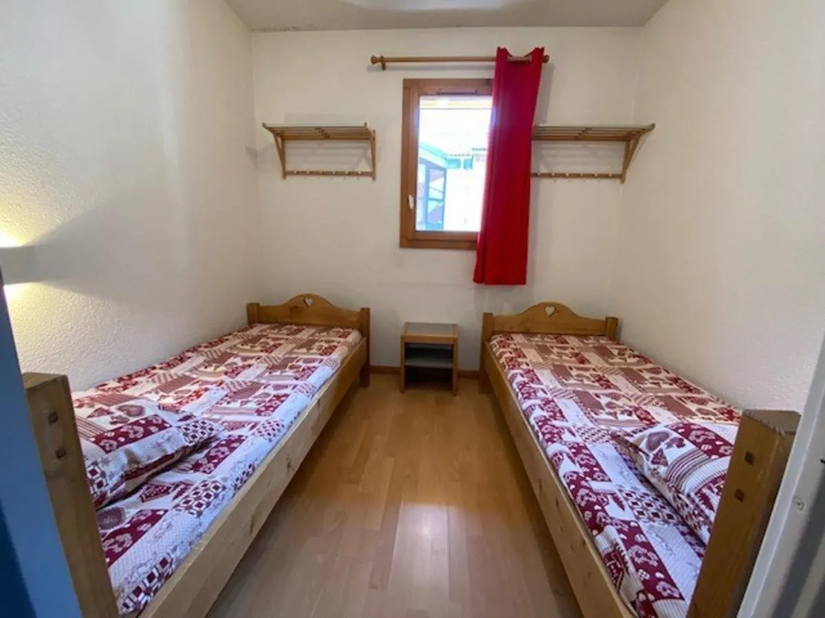 Image 3 of Appartement 2* Confort 5 Pers, Balcon, Centre de Brides-les-Bains, Proche Thermes & Télécabine – FR-1-512-137