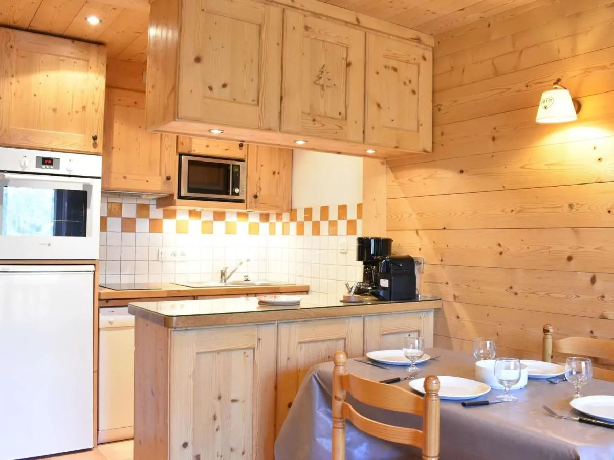 Image 3 of Appartement 2 pièces avec balcon à Méribel, proche commerces et pistes – FR-1-180-86