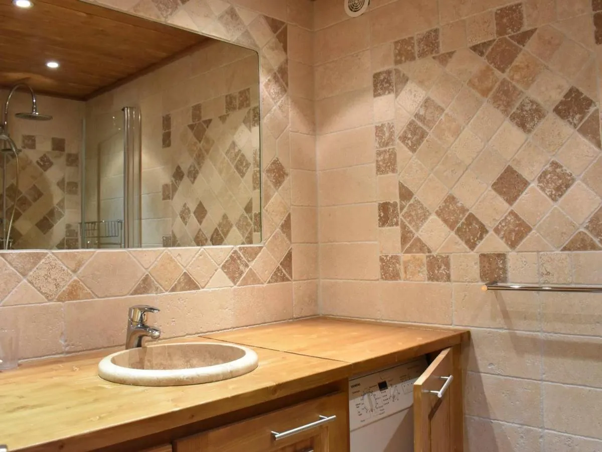 Image 4 of Appartement 2 pièces avec balcon, animaux admis – Méribel – FR-1-180-83