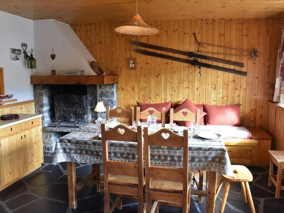 Image 1 of Appartement 3 pièces, 8 pers, près des pistes, cheminée, animaux acceptés – Méribel – FR-1-180-375