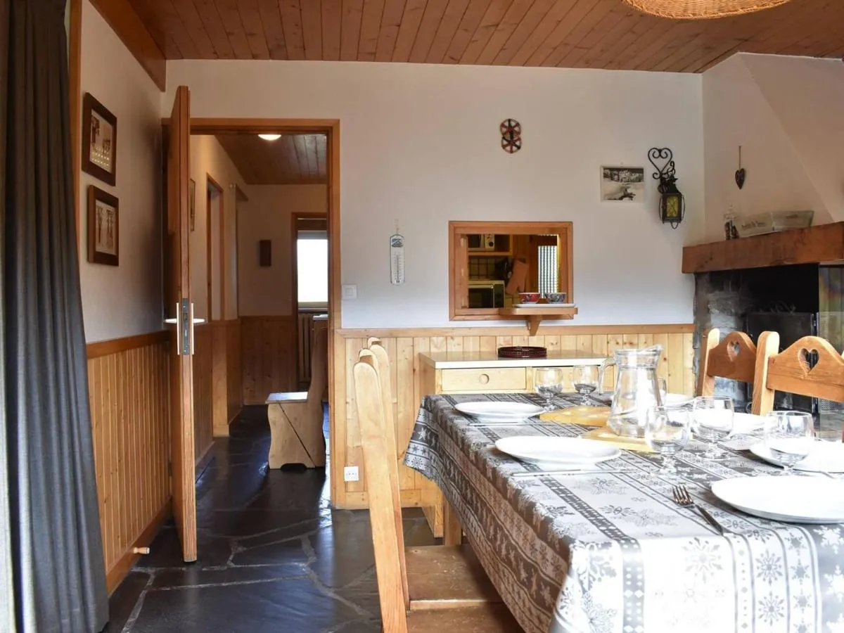 Image 2 of Appartement 3 pièces, 8 pers, près des pistes, cheminée, animaux acceptés – Méribel – FR-1-180-375