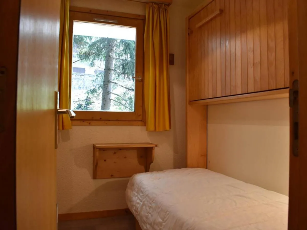 Image 3 of Appartement 3 pièces, piscine, skis aux pieds, centre de Méribel – FR-1-180-136