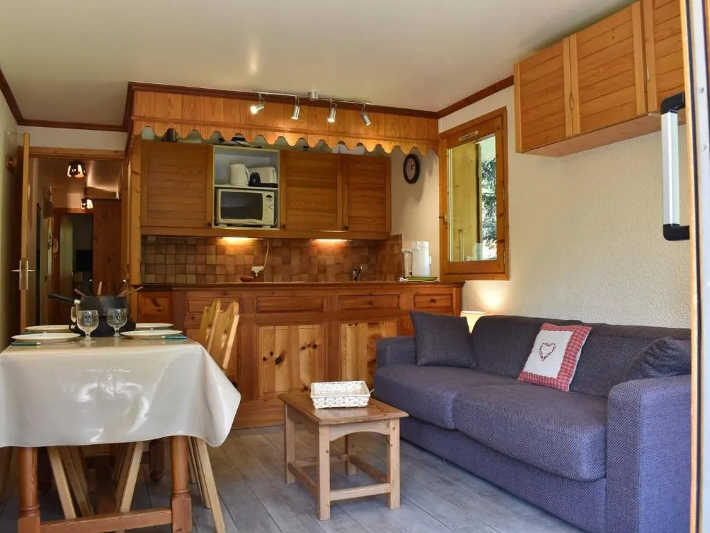 Image of Appartement 3 pièces, piscine, skis aux pieds, centre de Méribel – FR-1-180-136