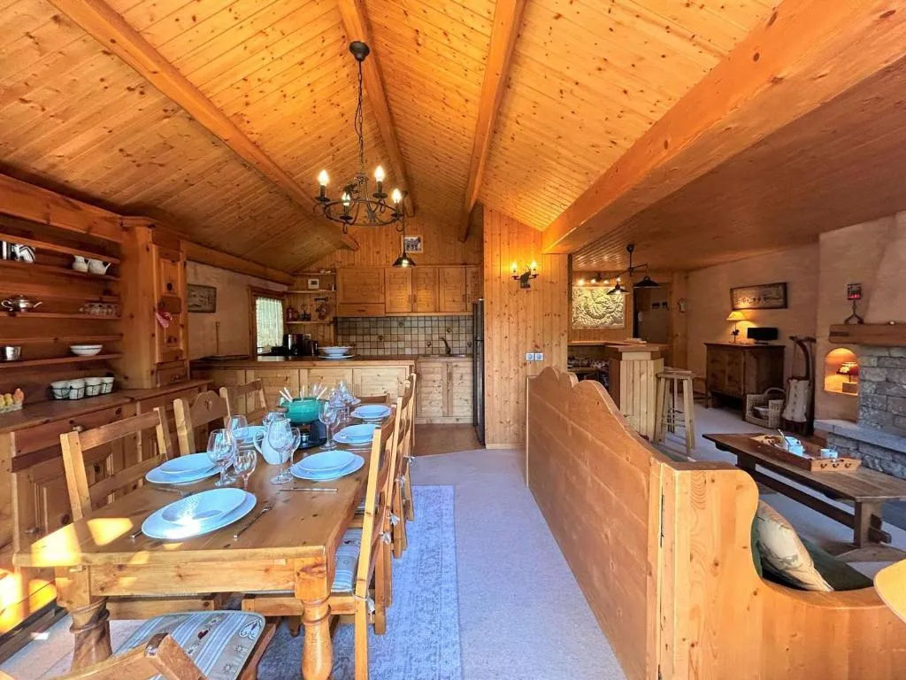 Image of Appartement 4 pièces ski aux pieds, cheminée, piscine, Méribel, 6-8 pers – FR-1-180-177