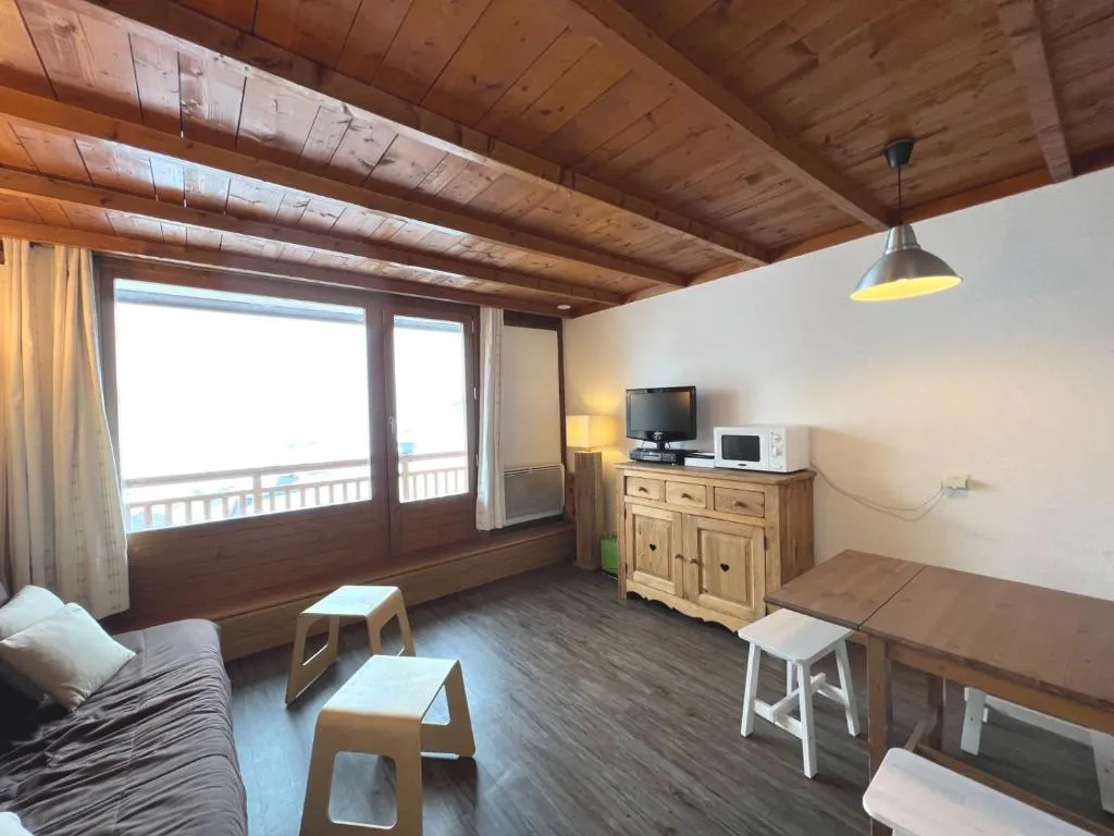 Image of Appartement 6 places, superbe vue face à la montagne, 50m des pistes