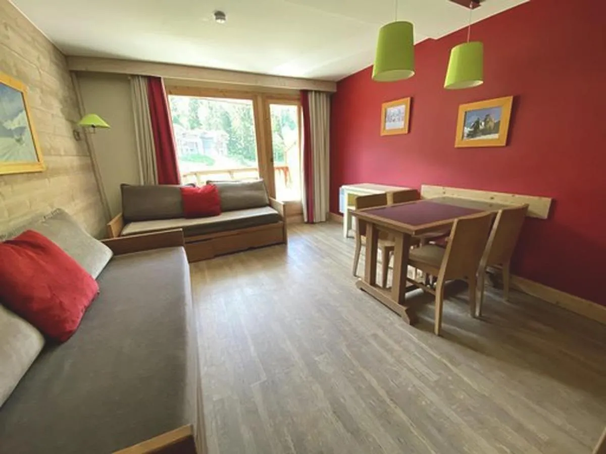 Image 1 of Appartement Centre Skis aux Pieds, Parking & Animaux Acceptés – FR-1-513-77