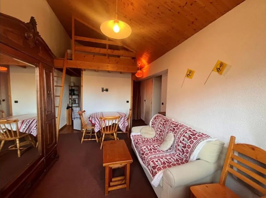 Image 2 of Appartement Chalet Méribel ! Ski à 3 minutes