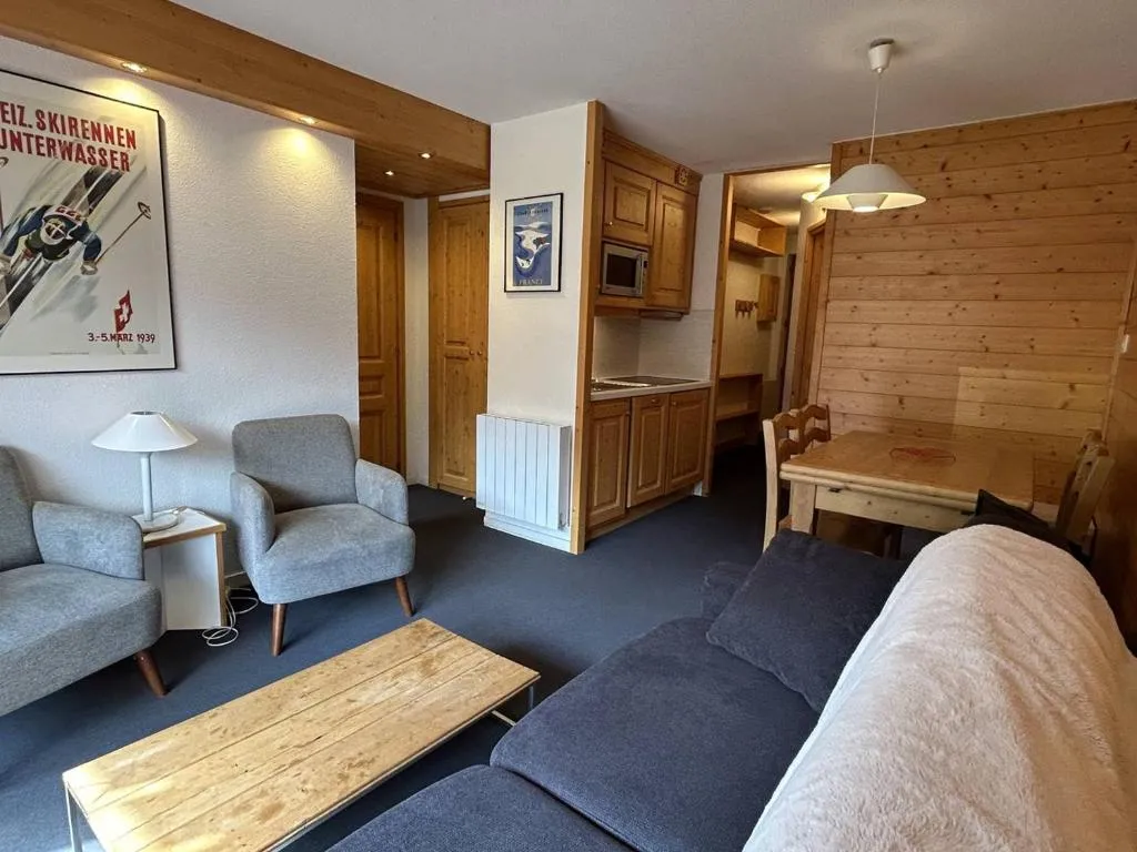 Image of Appartement Méribel avec balcon, ascenseur et casier à skis – FR-1-355-243