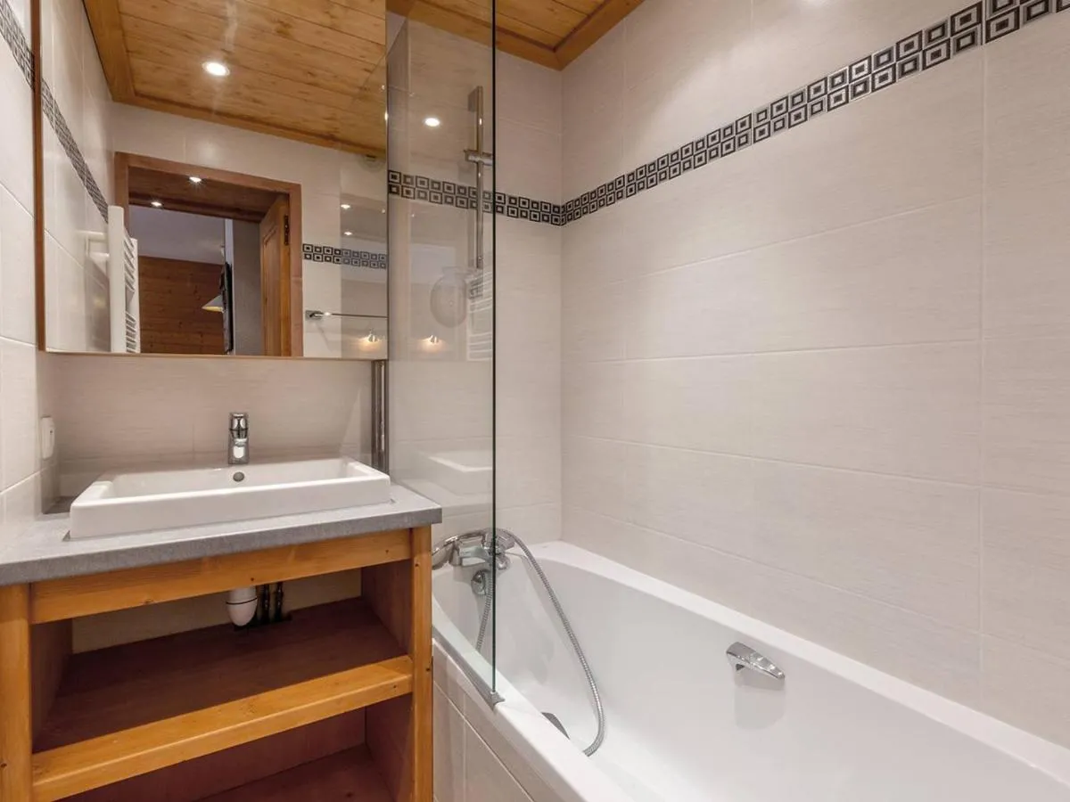 Image 5 of Appartement Méribel avec balcon, ascenseur et casier à skis – FR-1-355-243