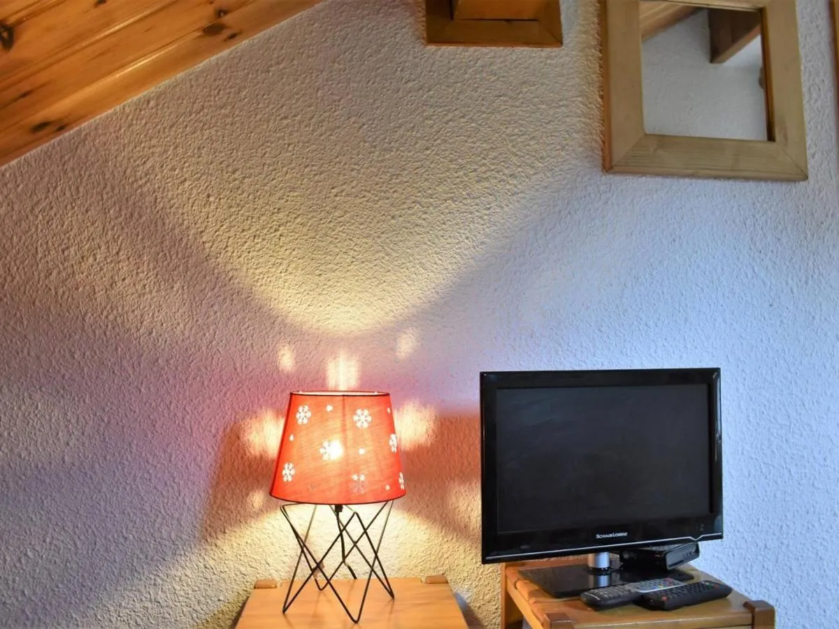Image 4 of Appartement Montagne 4 pers à Méribel, Proche Pistes et Commerces, Animaux Acceptés – FR-1-180-99