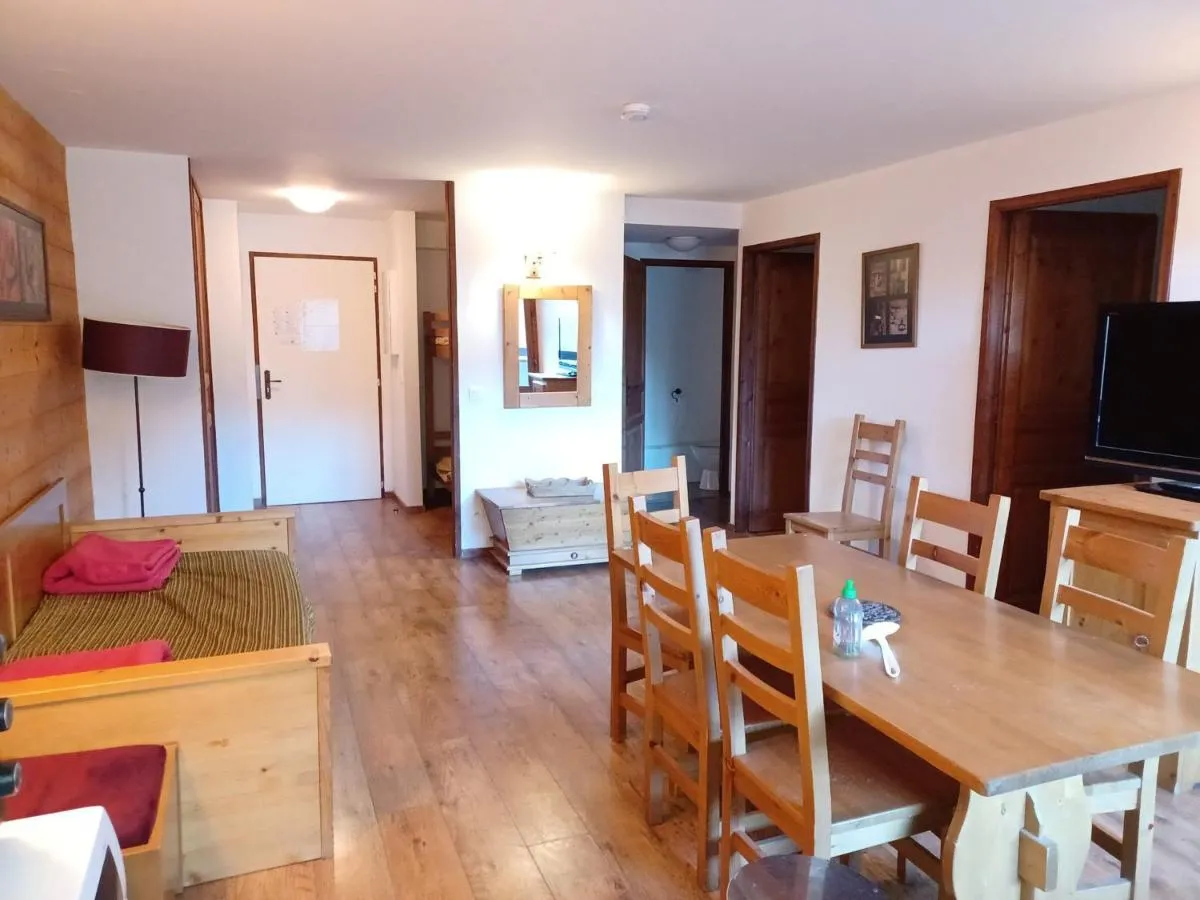 Image 4 of Appartement à Brides-les-Bains, 3 pièces, 8 pers, 56 m², balcon, parking, Wi-Fi inclus – FR-1-512-251