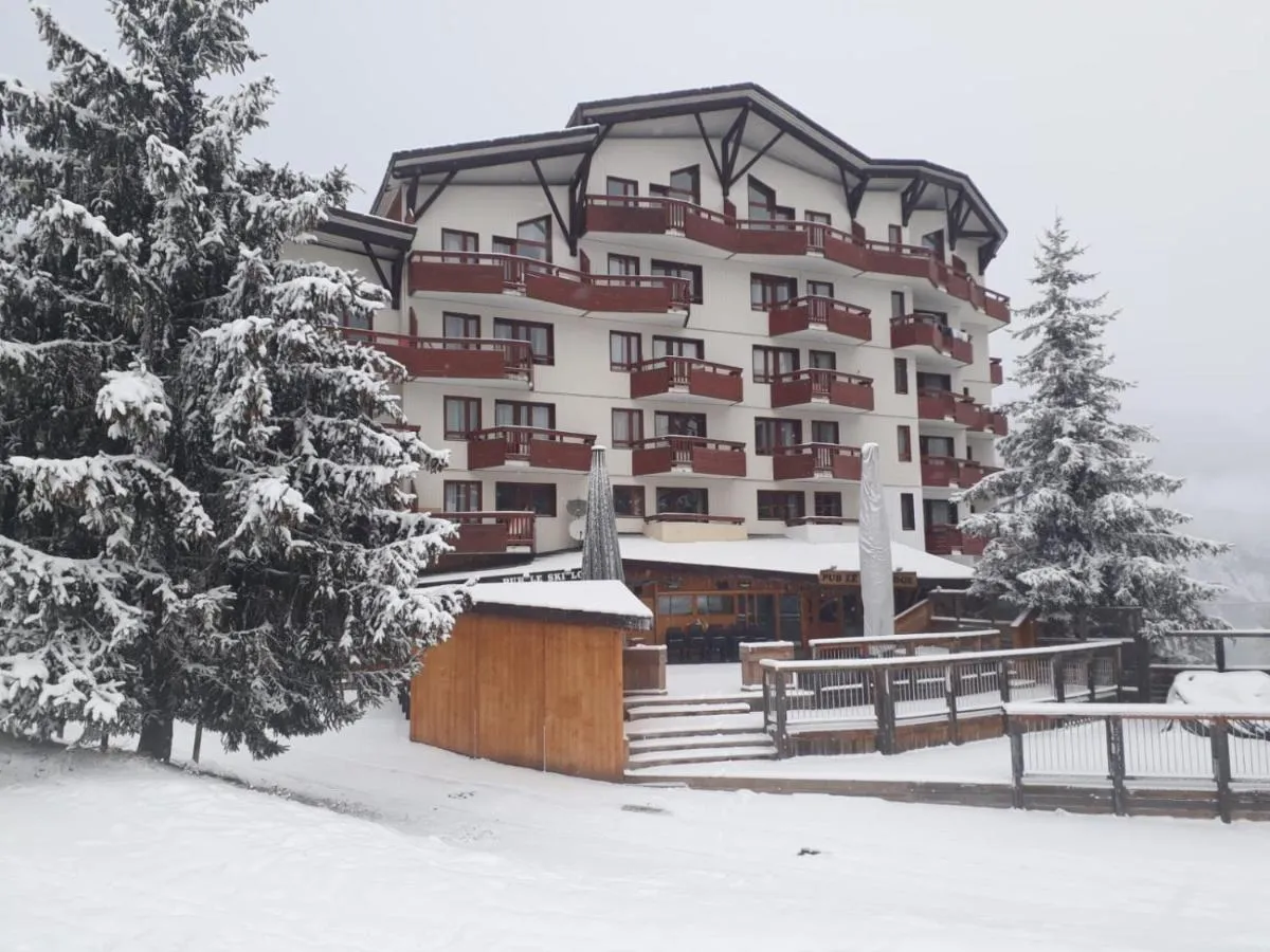 Image 2 of Appartement aux pieds des pistes la tania courchevel