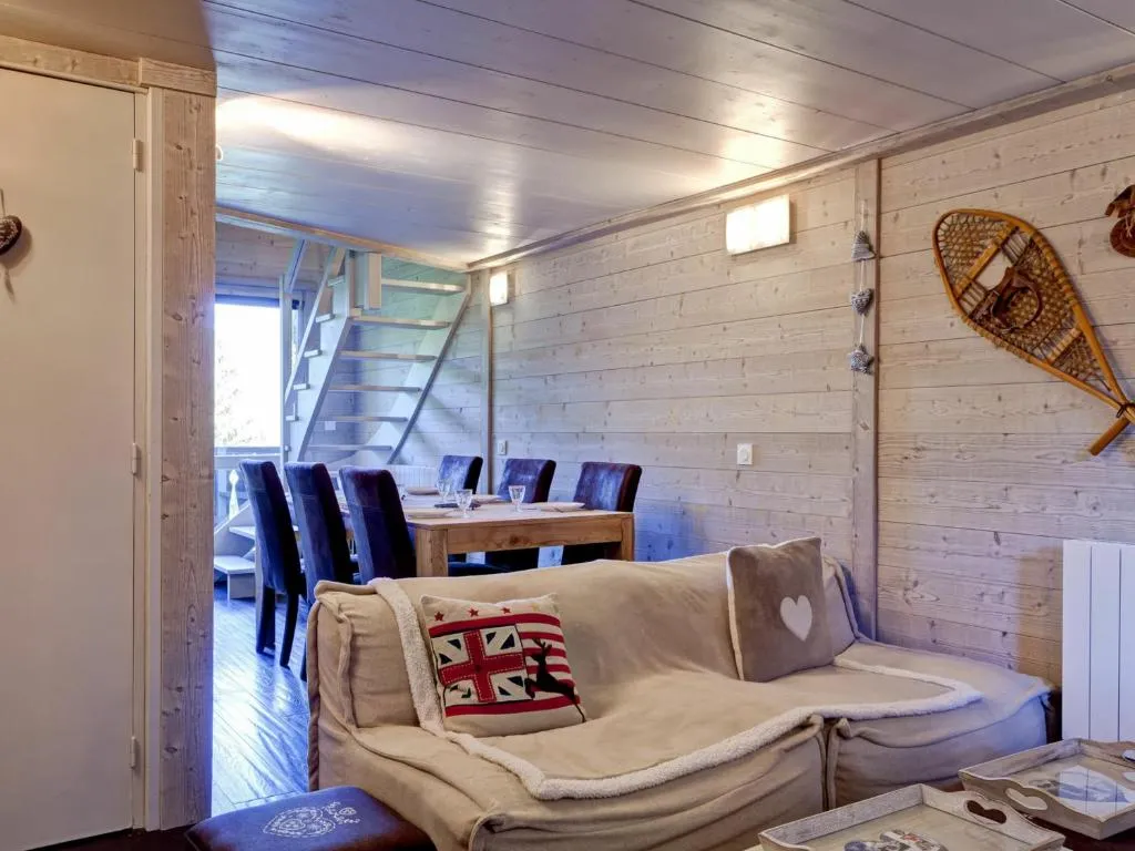 Image of Appartement charmant à Courchevel 1550, à 50m des pistes, 60m², balcon, parking couvert – FR-1-514-23