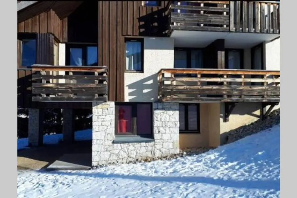 Image of Appartement confortable face à la montagne
