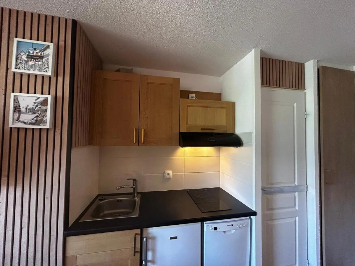 Image 3 of Appartement confort pour 4 pers, en bord de pistes avec balcon, animaux admis – FR-1-452-265