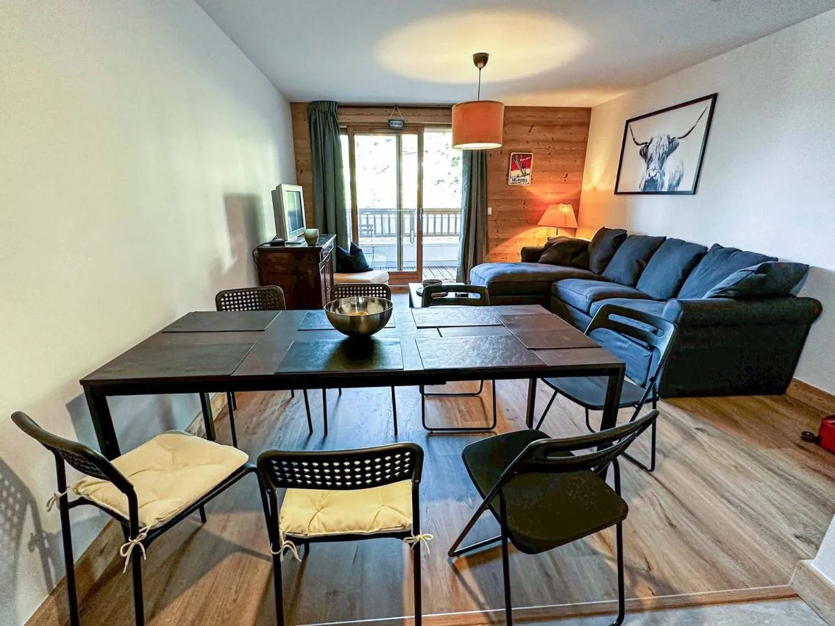 Image 2 of Appartement cosy 2 ch, 7 pers, pied de pistes, parking, wifi – FR-1-356-505