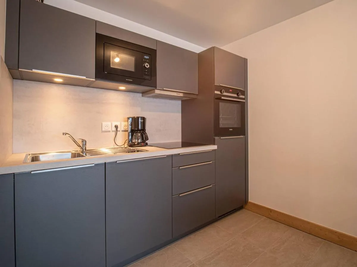Image 5 of Appartement cosy 2 ch, 7 pers, pied de pistes, parking, wifi – FR-1-356-505