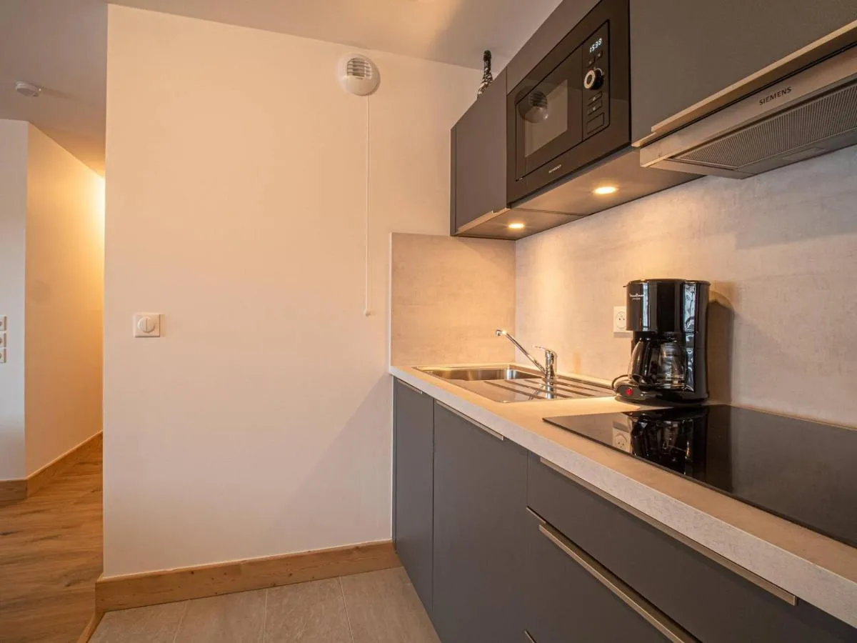 Image 6 of Appartement cosy 2 ch, 7 pers, pied de pistes, parking, wifi – FR-1-356-505