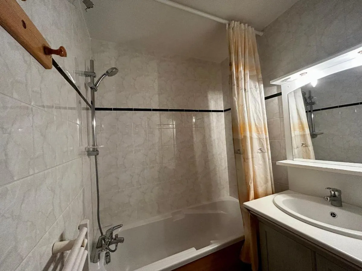 Image 5 of Appartement cosy 2 pièces cabine, balcon sud-ouest, proche pistes à Les Menuires (Reberty 1850) – FR-1-452-8