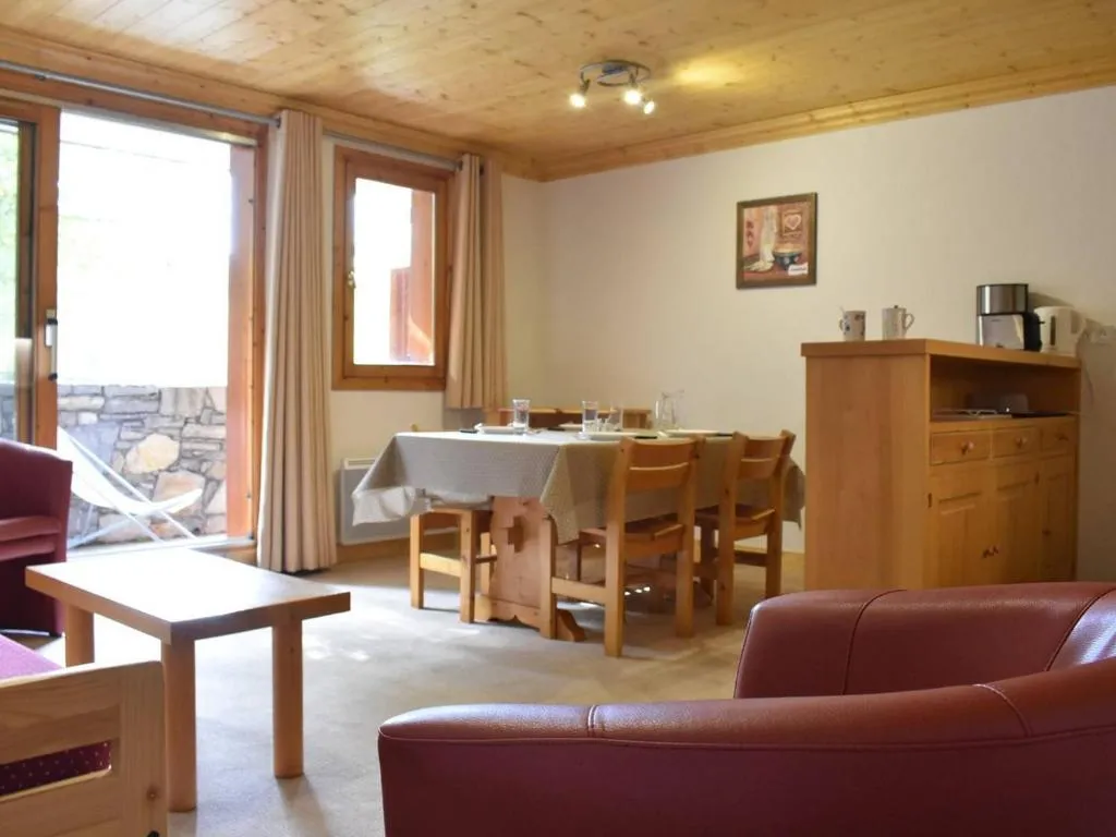 Image of Appartement cosy 4 pers proche pistes et commerces à Méribel – FR-1-180-634