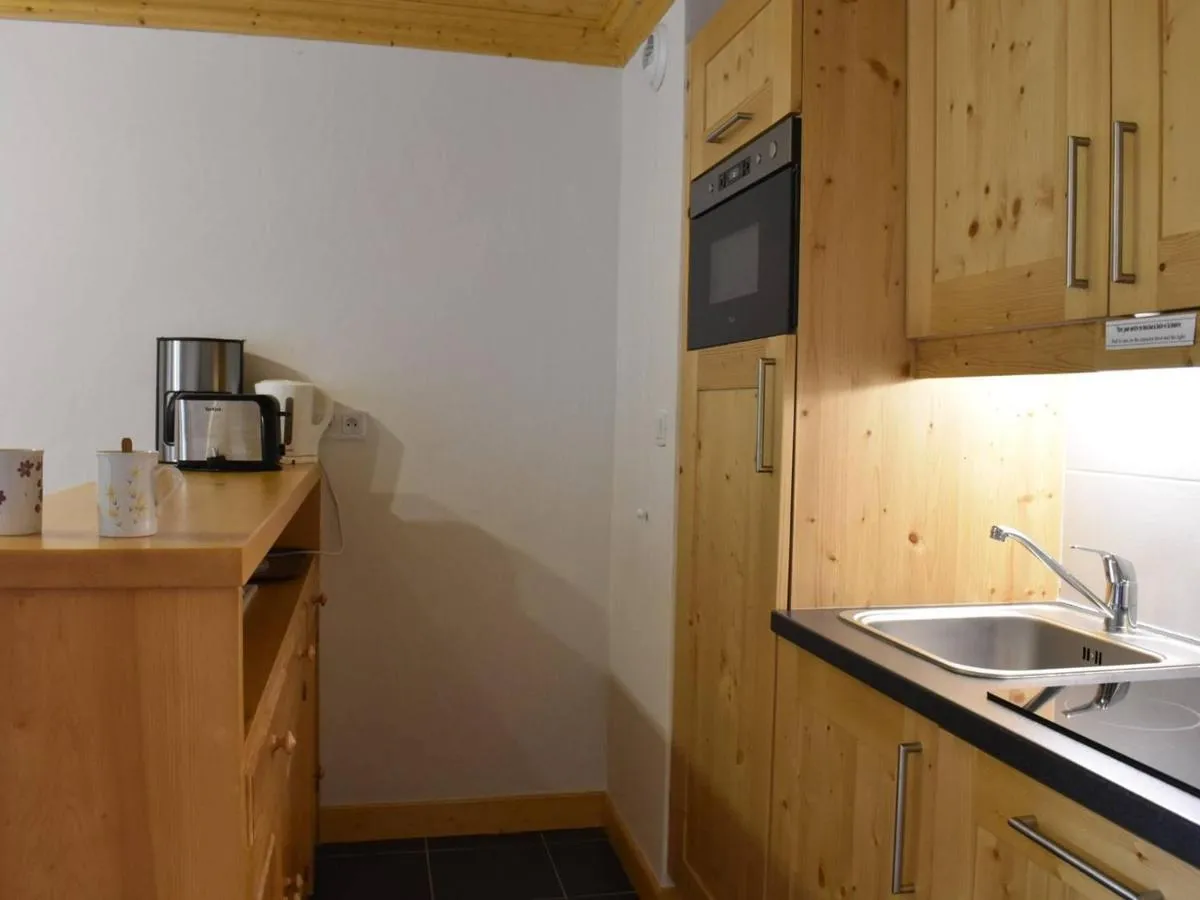Image 2 of Appartement cosy 4 pers proche pistes et commerces à Méribel – FR-1-180-634