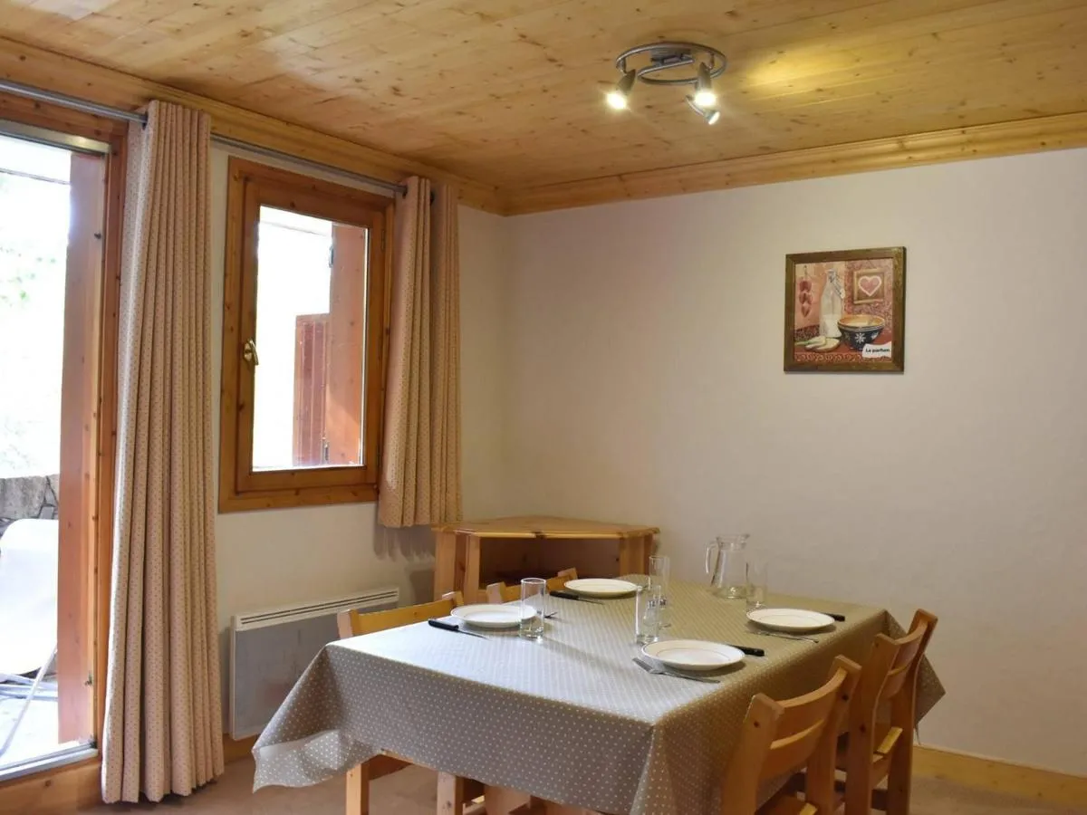 Image 6 of Appartement cosy 4 pers proche pistes et commerces à Méribel – FR-1-180-634