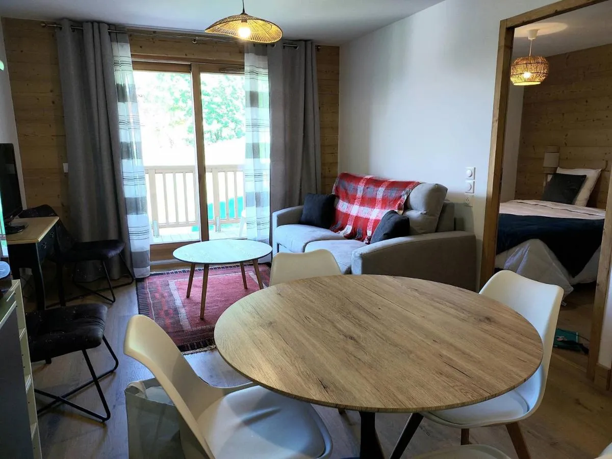 Image 1 of Appartement cosy 4* pied de pistes avec balcon et parking à Valmorel – FR-1-356-502