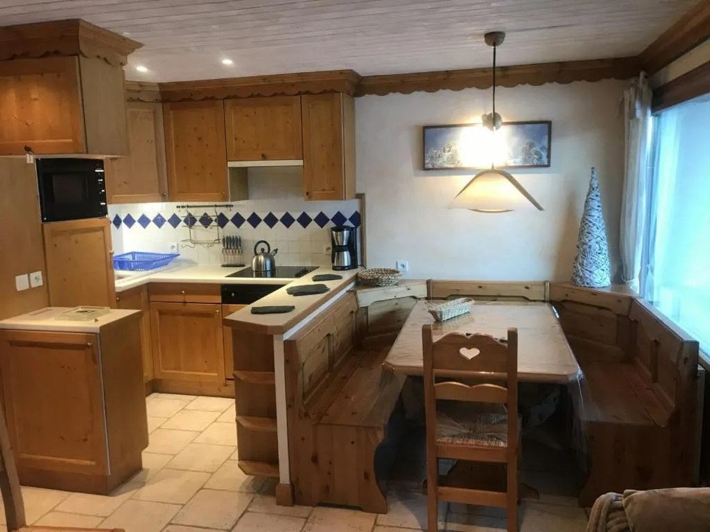 Image of Appartement cosy à Courchevel 1850 avec accès direct aux pistes – FR-1-514-11