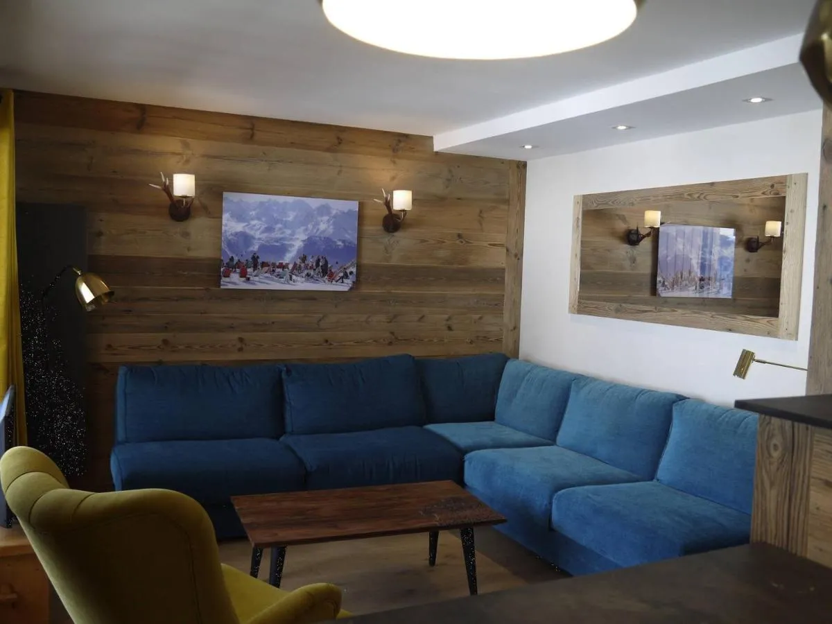 Image 1 of Appartement cosy à Méribel, 2 chambres, proche pistes ski – FR-1-355-127