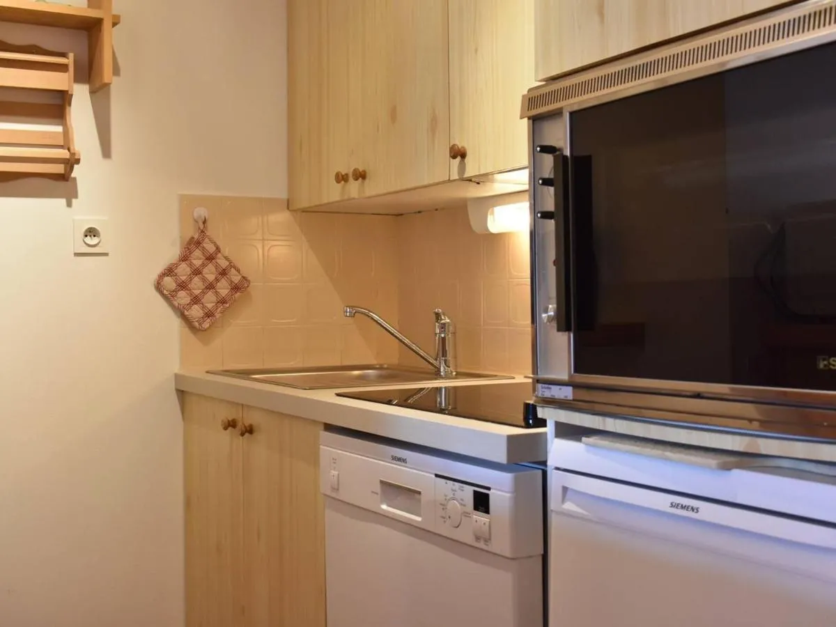 Image 2 of Appartement cosy à Méribel – 2 pièces, 5 pers, proche pistes et navette, balcon, animaux acceptés – FR-1-180-313