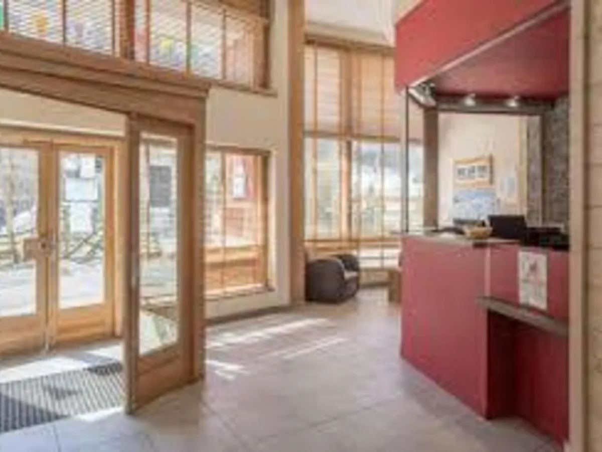 Image 6 of Appartement cosy au cœur de La Tania, skis aux pieds, balcon sud, parking et casier à skis inclus – FR-1-513-78