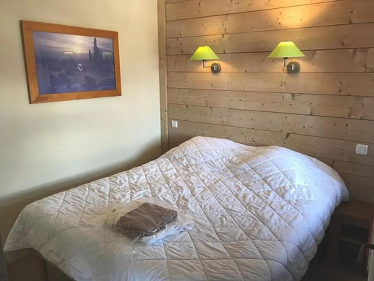 Image 4 of Appartement cosy au cœur de La Tania, skis aux pieds, balcon sud, parking et casier à skis inclus – FR-1-513-78