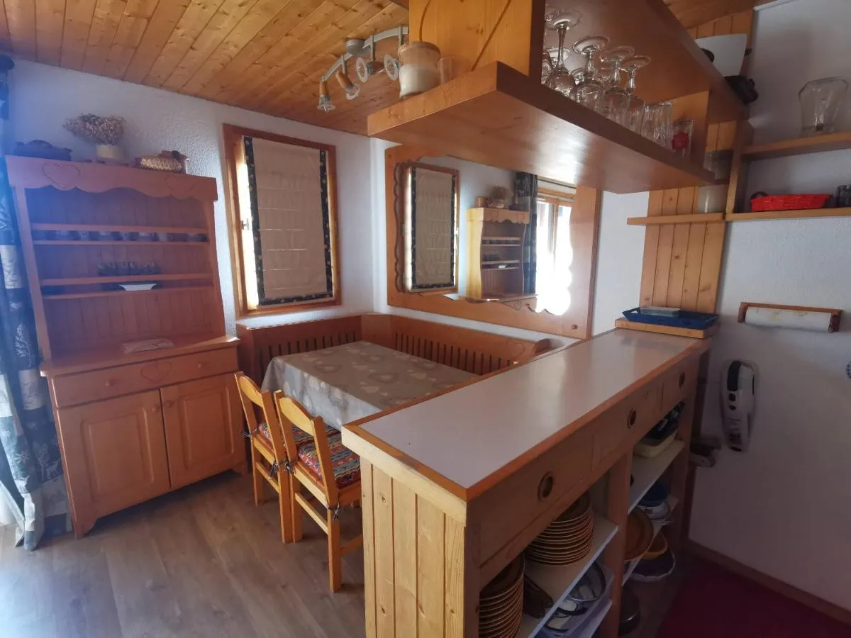 Image 3 of Appartement cosy avec accès direct aux pistes à Méribel – FR-1-355-82