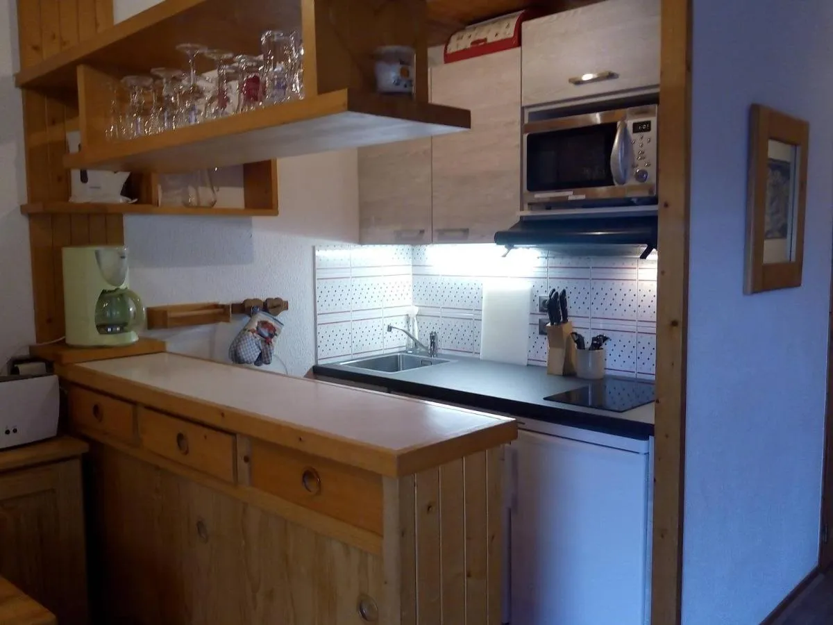 Image 6 of Appartement cosy avec accès direct aux pistes à Méribel – FR-1-355-82