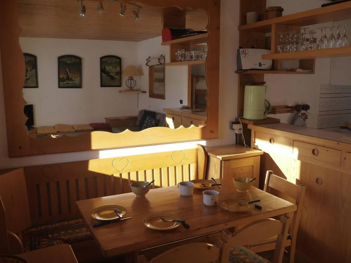 Image 5 of Appartement cosy avec accès direct aux pistes à Méribel – FR-1-355-82