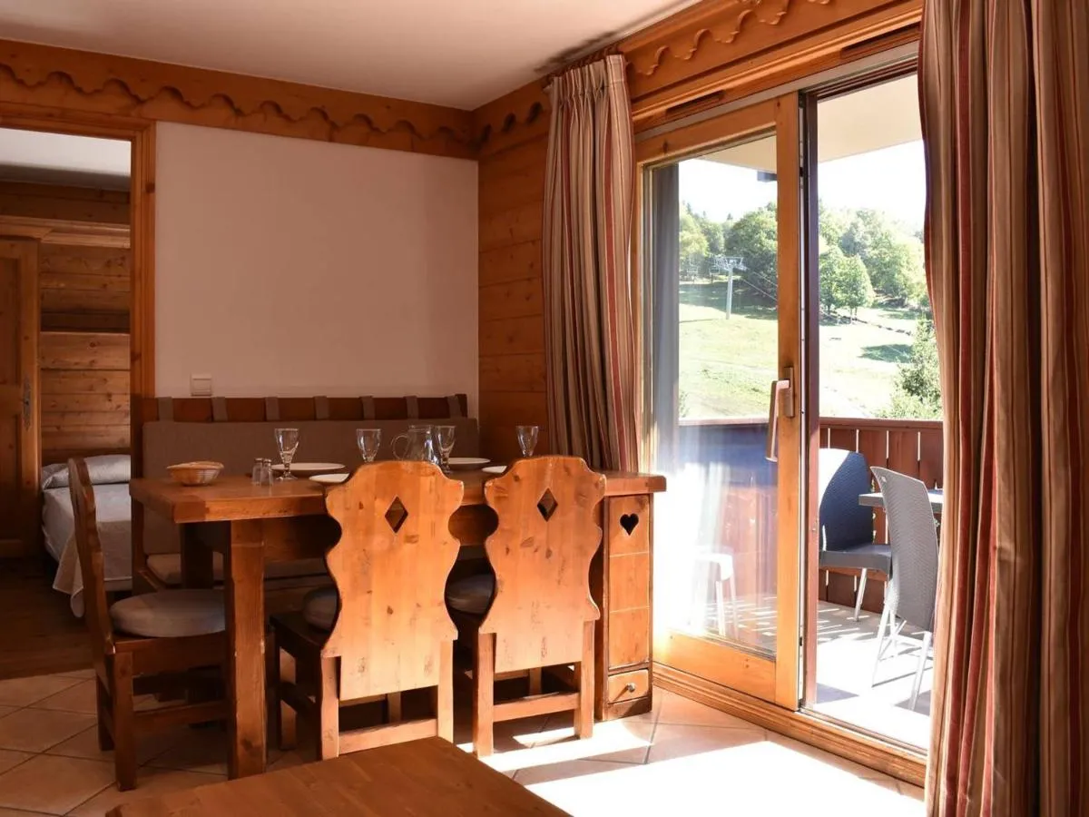 Image 6 of Appartement cosy avec piscine, 3 pièces pour 6 personnes à Méribel Village, proche des pistes – FR-1-180-201