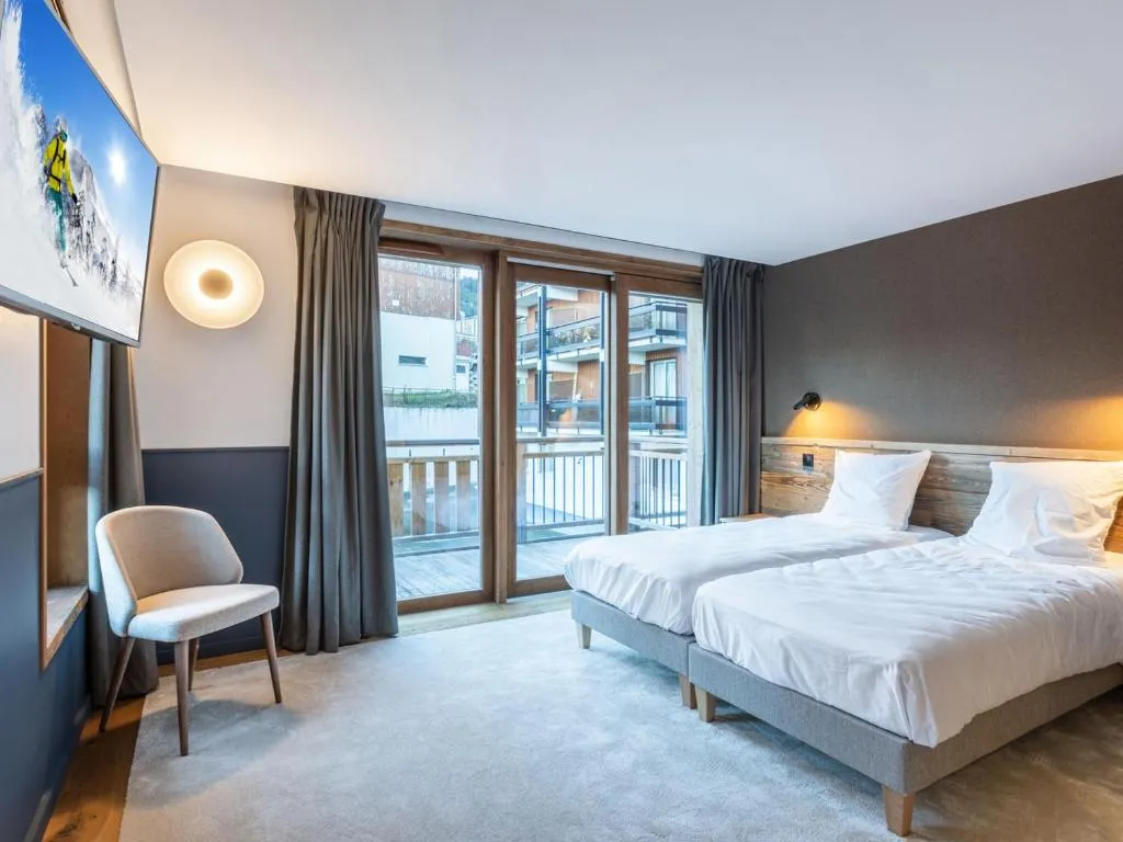 Image of Appartement de Standing à Courchevel Village – 6 Pers, 3 Chambres, Balcon et Parking Inclus – FR-1-618-30