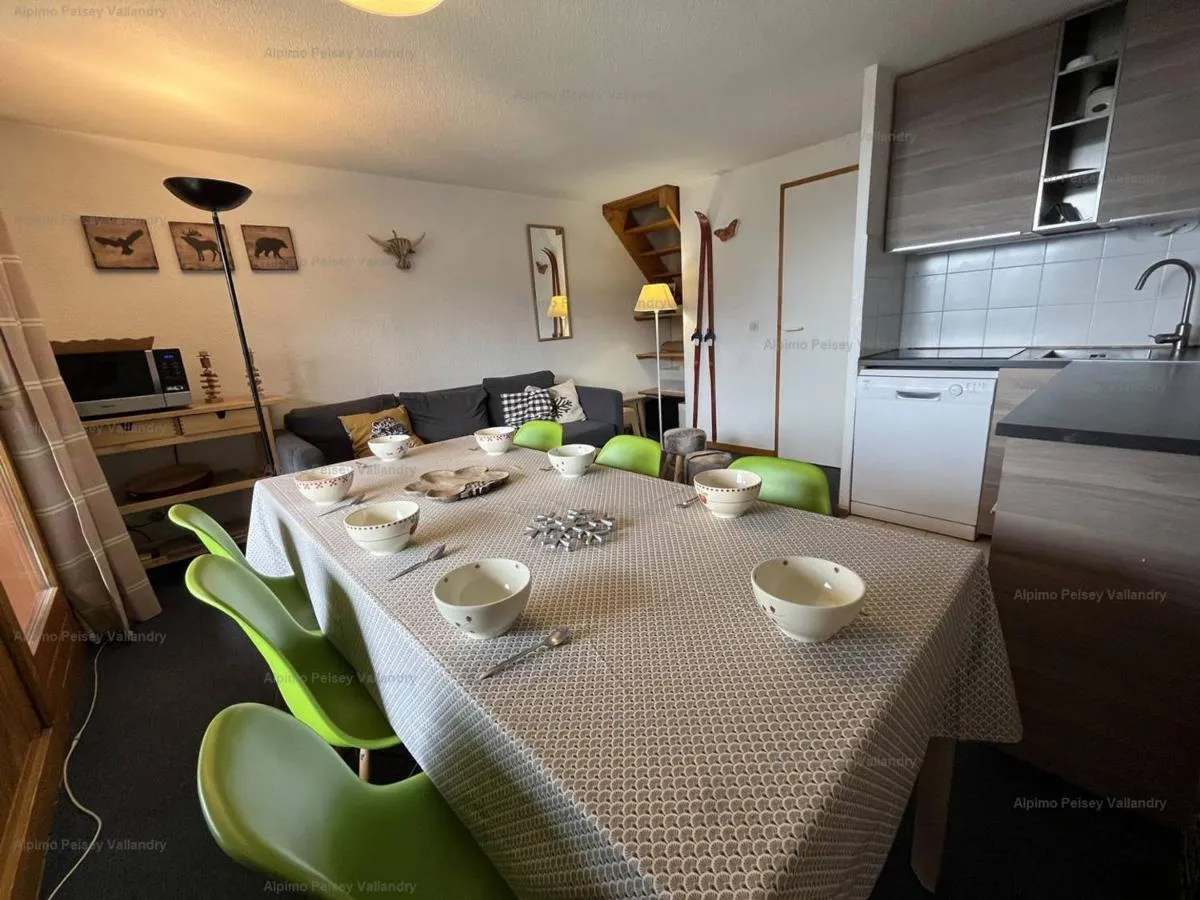 Image 2 of Appartement duplex 45m², 3 pièces, 8 pers, balcon, près des pistes, animaux admis – FR-1-757-117