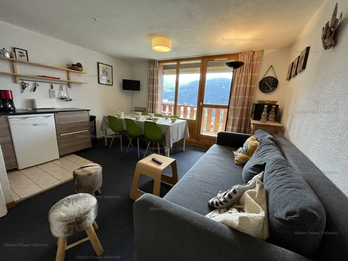 Image 1 of Appartement duplex 45m², 3 pièces, 8 pers, balcon, près des pistes, animaux admis – FR-1-757-117