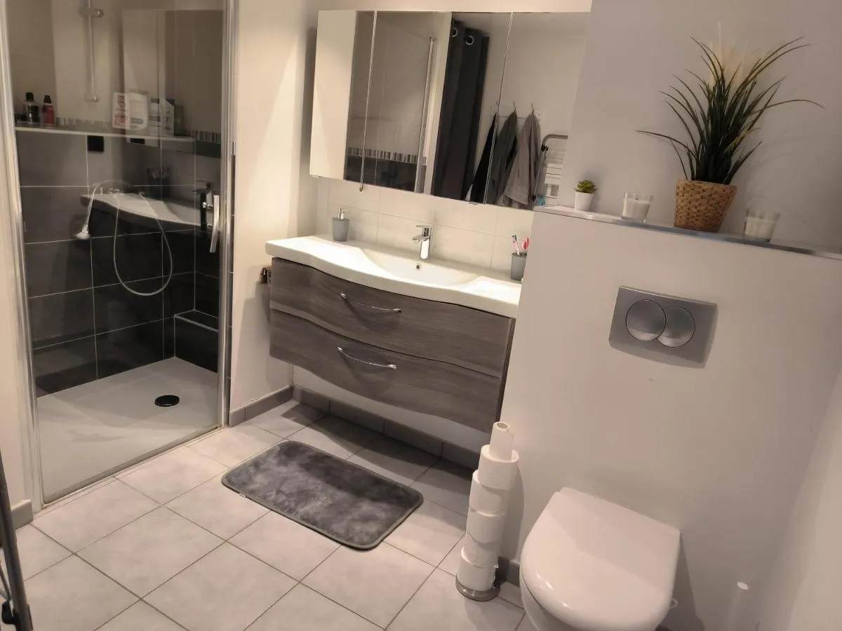 Image 3 of Appartement entier