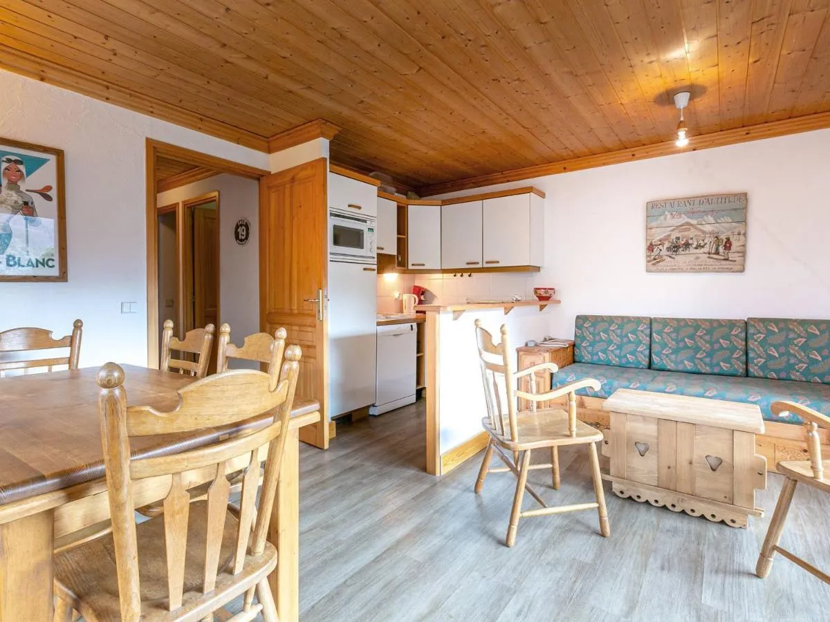 Image 3 of Appartement familial – 2 chambres, balcon, proche pistes, Méribel – FR-1-355-96