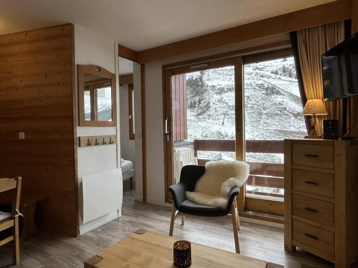 Image 2 of Appartement familial 5 pers à Méribel, proche pistes – FR-1-355-239
