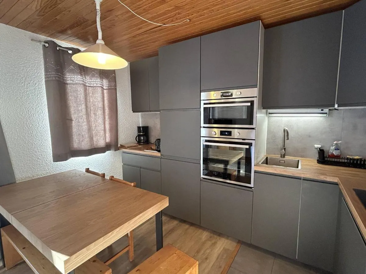 Image 5 of Appartement famille Méribel, proche pistes, balcon, casier à skis – FR-1-355-238