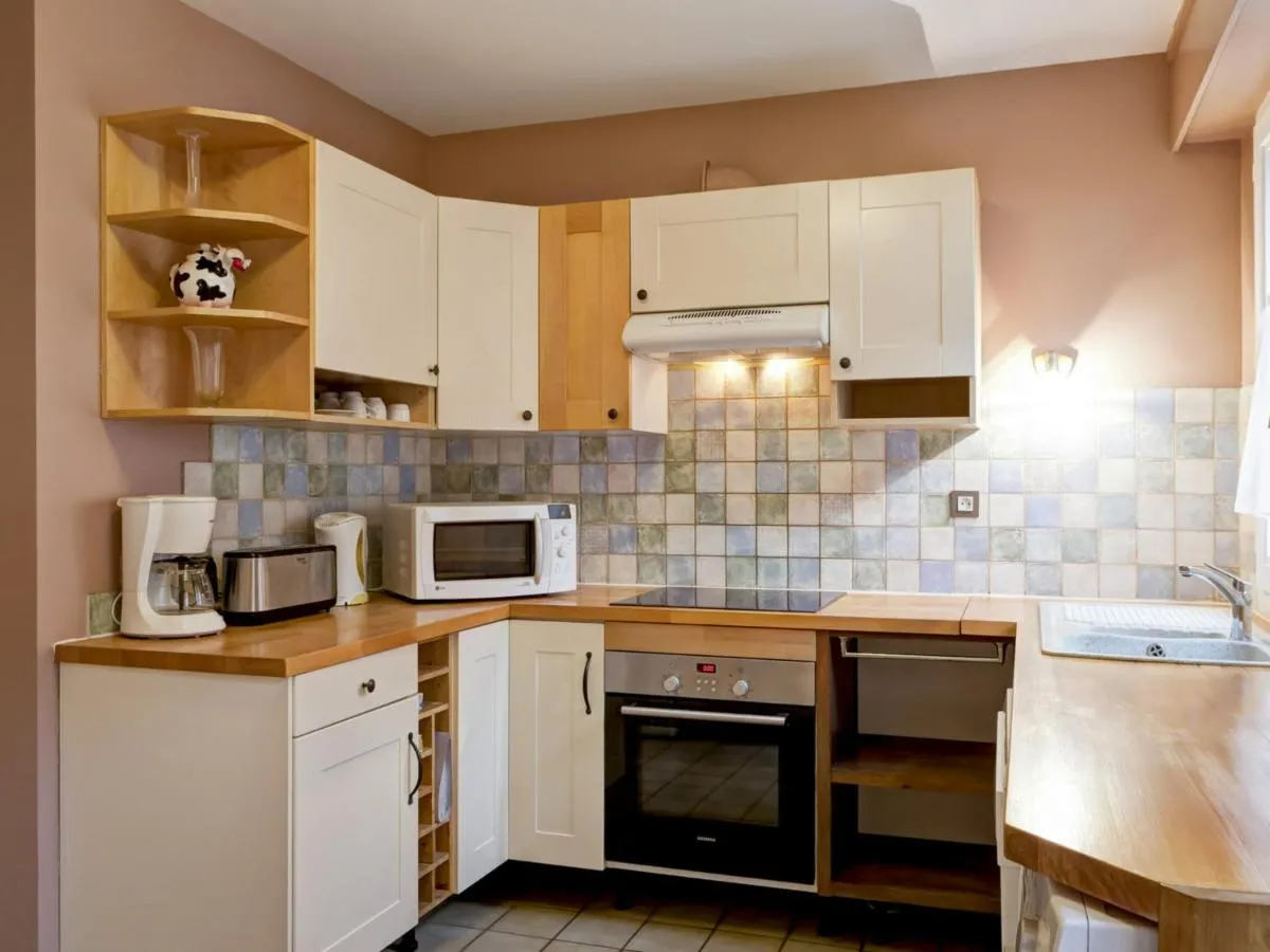 Image 1 of Appartement lumineux 3 pièces pour 6 avec balcon, parking, WiFi, animaux admis – FR-1-512-7