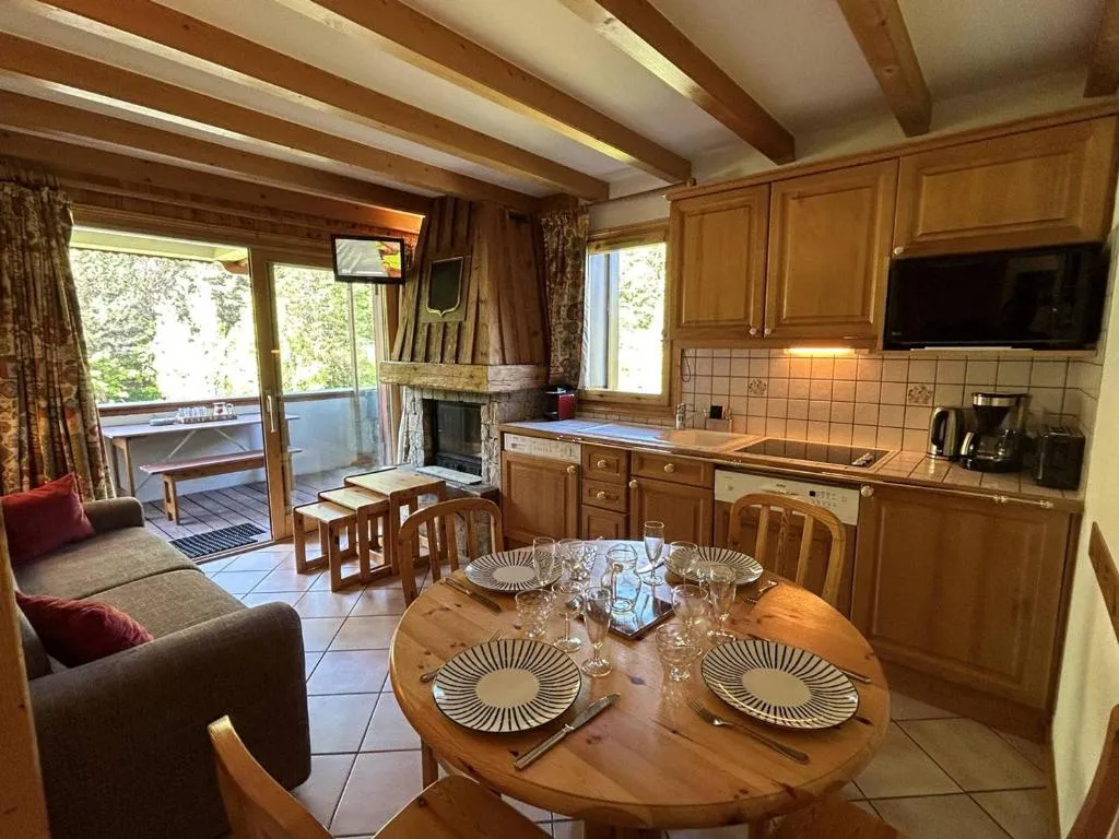 Image of Appartement moderne 4 pers. à Méribel avec cuisine équipée, TV et balcon – FR-1-355-264