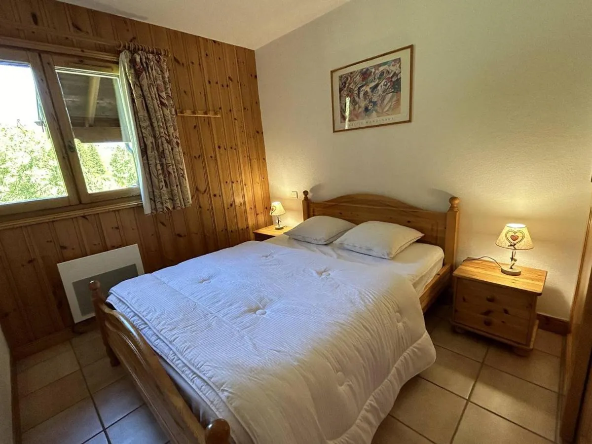 Image 3 of Appartement moderne 4 pers. à Méribel avec cuisine équipée, TV et balcon – FR-1-355-264